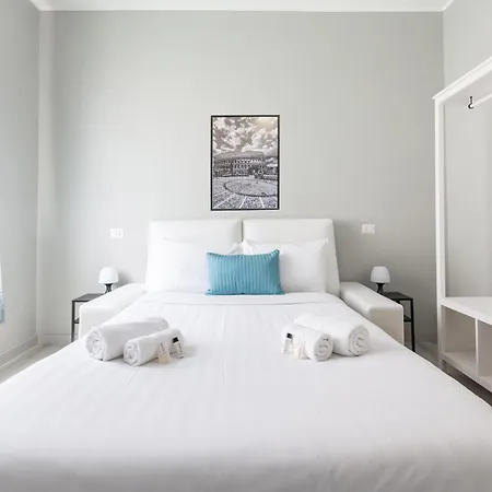 Hostly-The Happya Lodge-By San Giovanni Laterano Roma Esterno foto